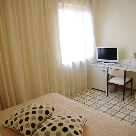 ホテル ヴィア カポ ルームス ソレント 部屋 写真